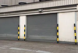 Portland Garage Doors Store Portland, OR 503-506-8705 - rolling-garage-side